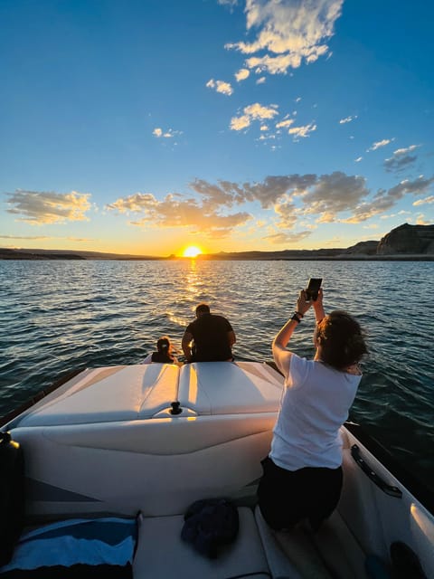 Lake Powell: Antelope Canyon 2-Hour Photo Boat Tour - Best departure time and what to pack