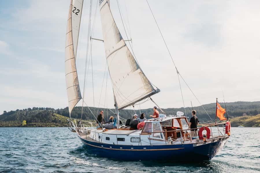 Lake Taupo: Classical Sailing to the Māori Rock Carvings - What comes with the $35 ticket