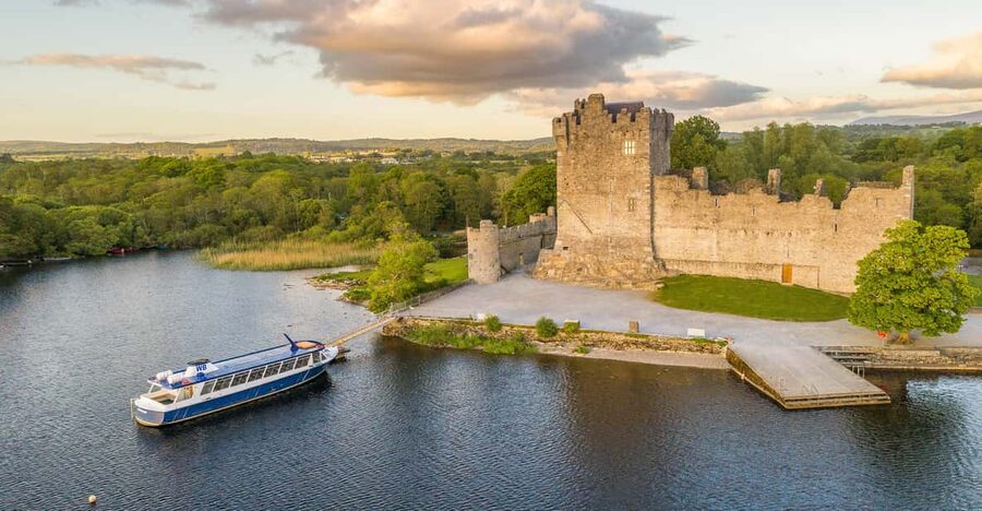 Lakes of Killarney: Boat Cruise - A warm boat for uncertain Irish weather