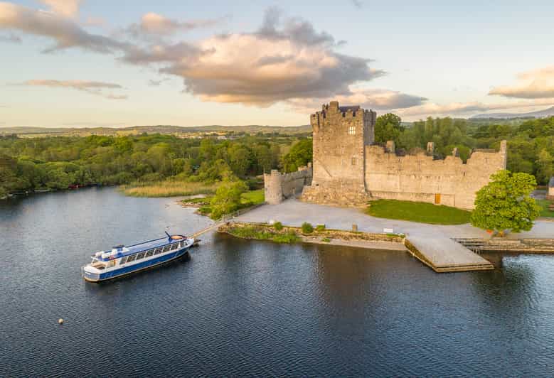 Lakes of Killarney: Boat Cruise - Mountain views toward Carrauntoohil