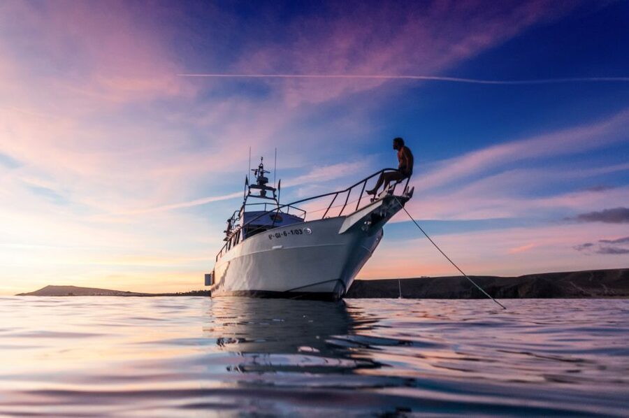 Lanzarote: Half-Day Chill Out Cruise at Papagayo Beach - Anchoring near a calm Papagayo cove