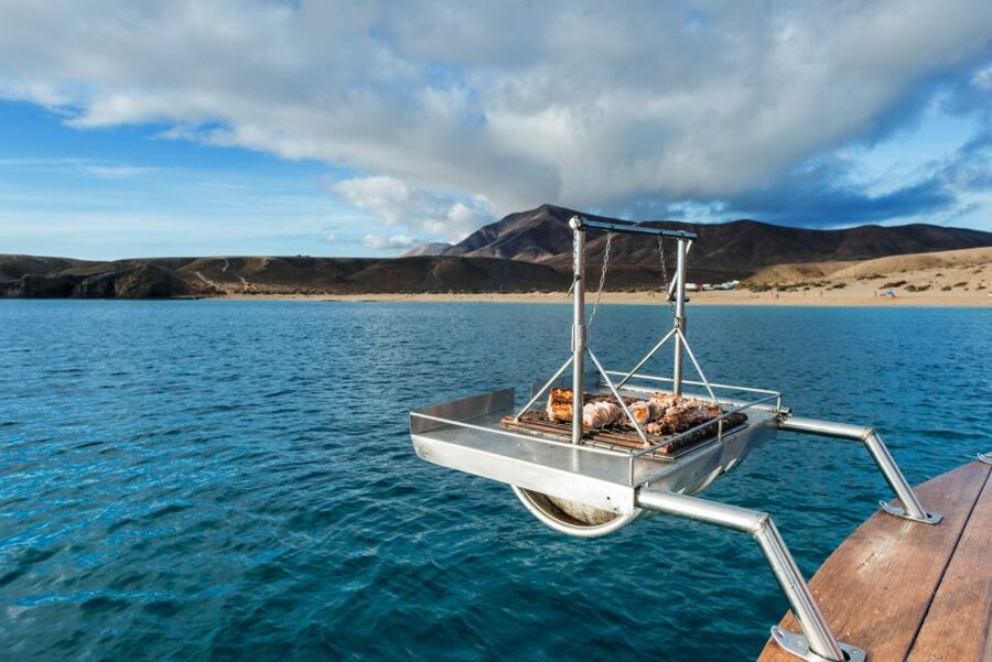 Lanzarote: Half-Day Chill Out Cruise at Papagayo Beach - Who should book this cruise