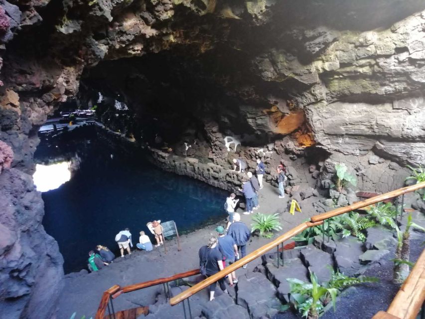 Lanzarote: Jameos del Agua & North Island for Cruise Guests - Through Los Valles and Haría’s Valley of a Thousand Palms