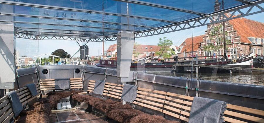 Leiden: Cruise through the Historic City Center with Guide - How the guide shapes the experience