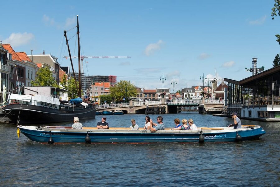 Leiden: Guided City Canal Cruise - What the guide adds to the boat ride
