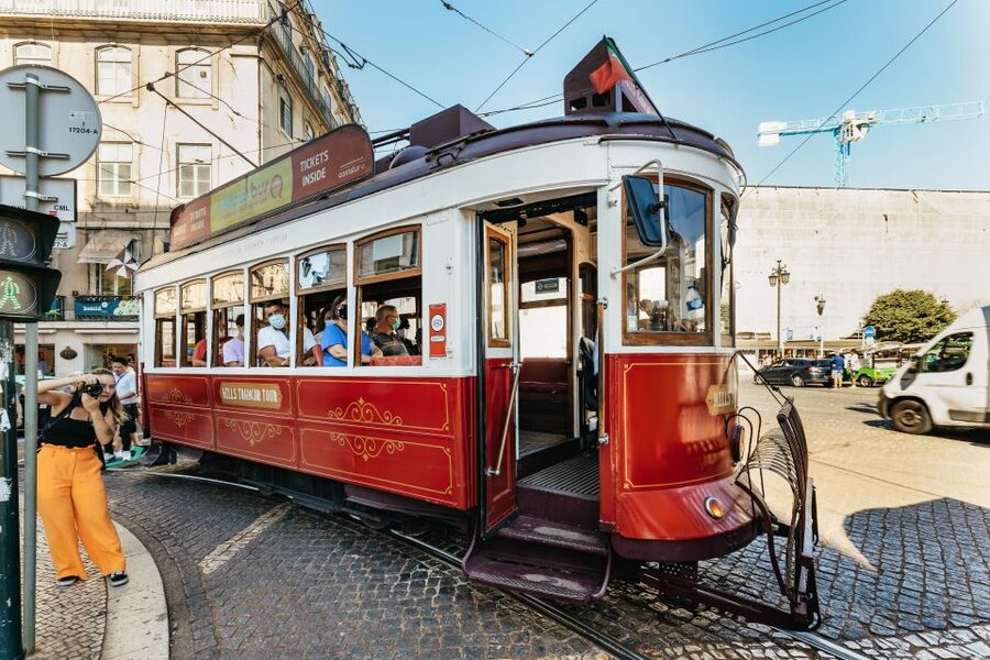 Lisbon: 72/96-Hour Hop-On Hop-Off Bus, Tram & Boat Ticket - Riding west to Belém on the blue route