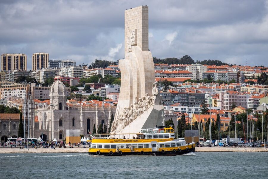 Lisbon: Boat Tour Ticket and Hop-on Hop-off 48-Hour Bus. - Yellow Boat: Lisbon from the Tagus