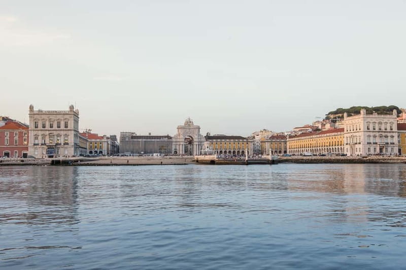 Lisbon: Daytime or Sunset Boat Cruise with History and Wine - Key points to know before you book