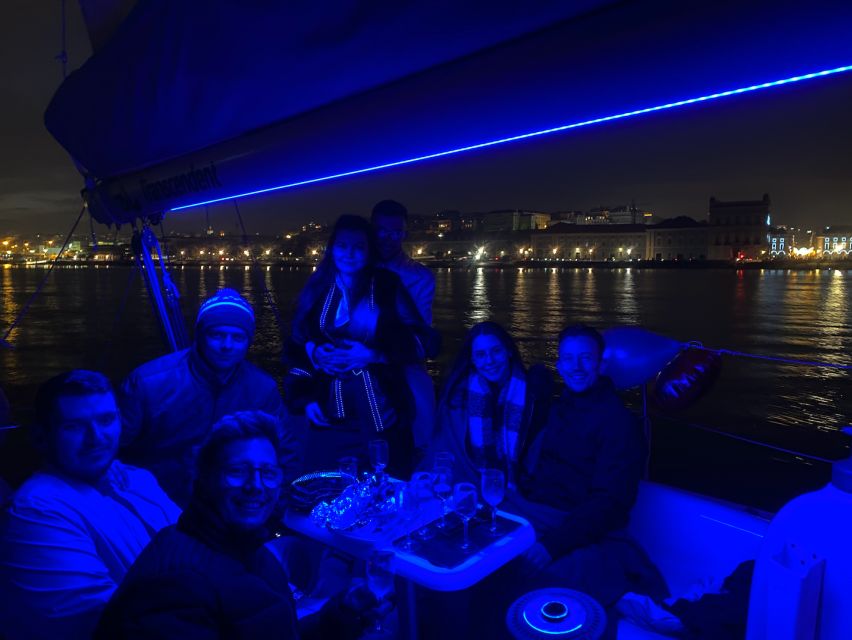 Lisbon: Sailboat Tour w/ Local Guide and Open Bar Green Wine - Who gets the most from this Lisbon tour