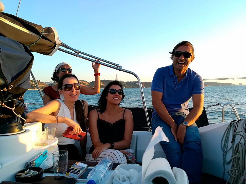 Lisbon: Sailing Tour with Wine and Snacks - Why the small group matters