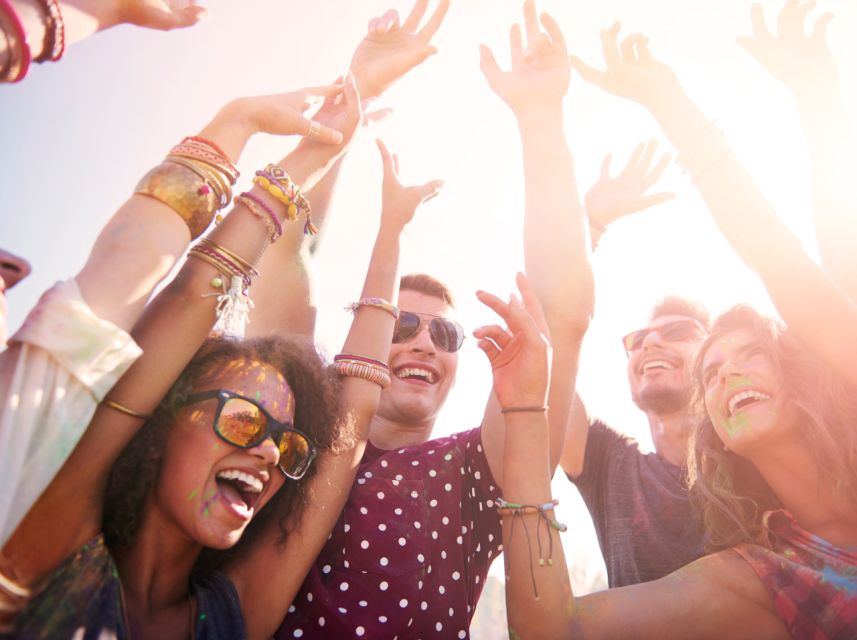 Lisbon: Sunset Boat Party Cruise with DJ and Open Bar - When the dancing takes over