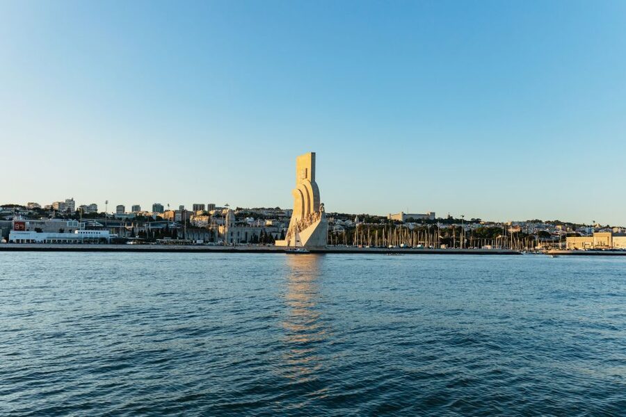 Lisbon: Sunset Cruise with Welcome Drink and Snacks - Belém Lighthouse and the run toward the monuments