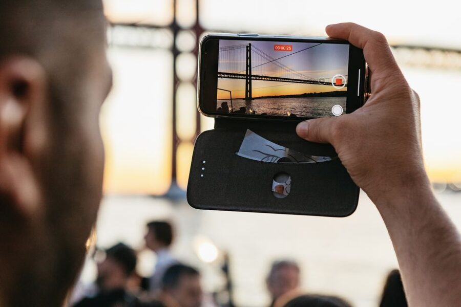 Lisbon: Sunset Cruise with Welcome Drink and Snacks - The sunset viewpoint and the best photographs