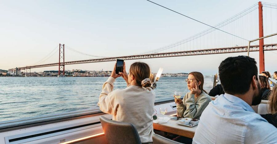 Lisbon: Sunset Cruise with Welcome Drink and Snacks - Praça do Comércio and the heart of old Lisbon
