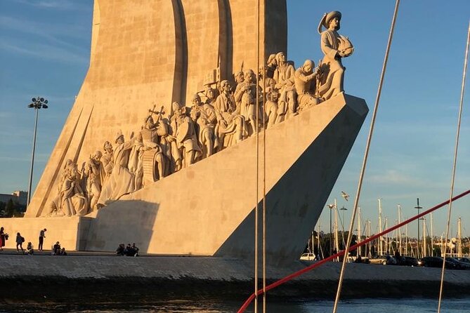 Lisbon: Sunset Sailing with Portuguese Wine and History - Comfort, weather, and what to wear