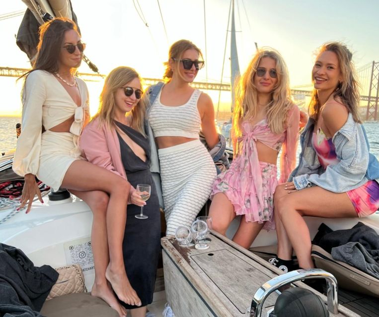 Lisbon: Tagus River Cruise, Morning, Day, Sunset, or Night - The city center from the river