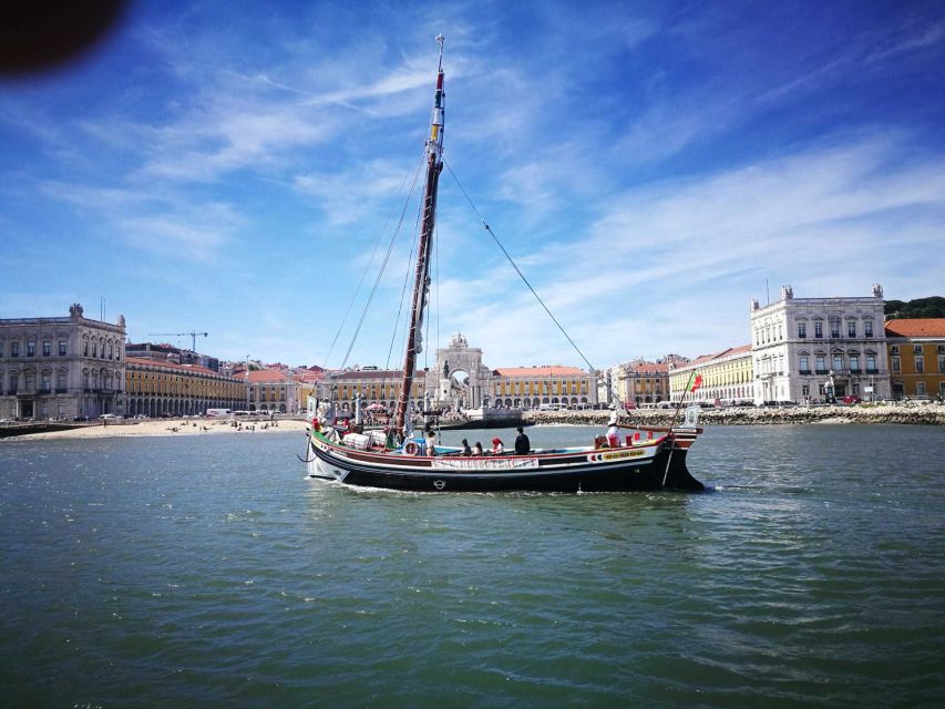 Lisbon: Tagus River Express Cruise in a Traditional Vessel - Picking the best time to go