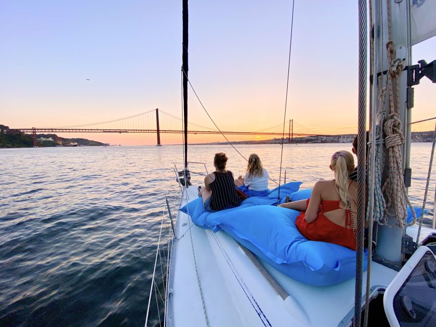 Lisbon: Tagus River Sunset Cruise with Drinks - The central Tagus and Commerce Square