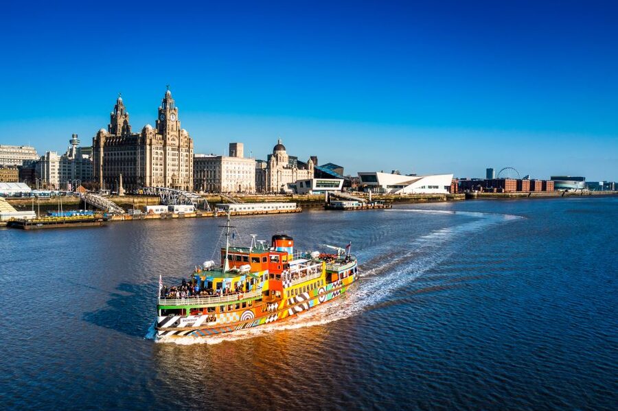 Liverpool: Sightseeing River Cruise on the Mersey River - The Three Graces from the river