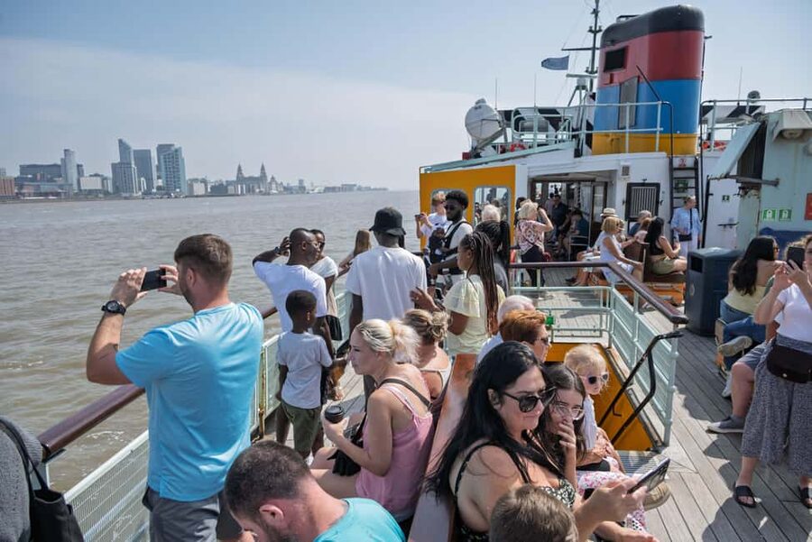 Liverpool: Sightseeing River Cruise on the Mersey River - Commentary, music, and the Beatles story