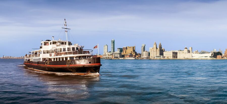 Liverpool: Sightseeing River Cruise on the Mersey River - Boarding at Liverpool Pier Head