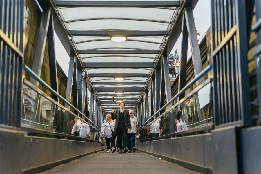 London: Ghost Walk and River Thames Boat Ride - Parliament and the London Eye change the mood