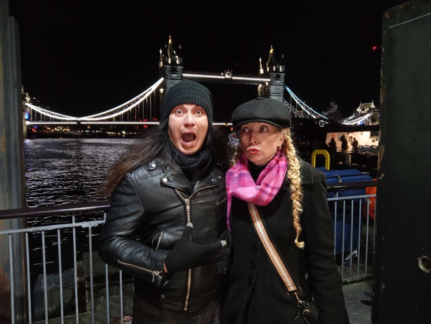London: Ghost Walk and River Thames Boat Ride - What the guides do best