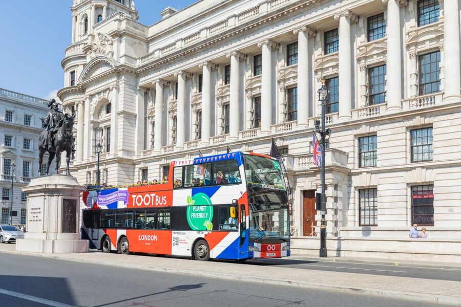 London: Tootbus Hop-on Hop-off (Optional River Cruise) - Audio guides, live guides, and the Tootbus app
