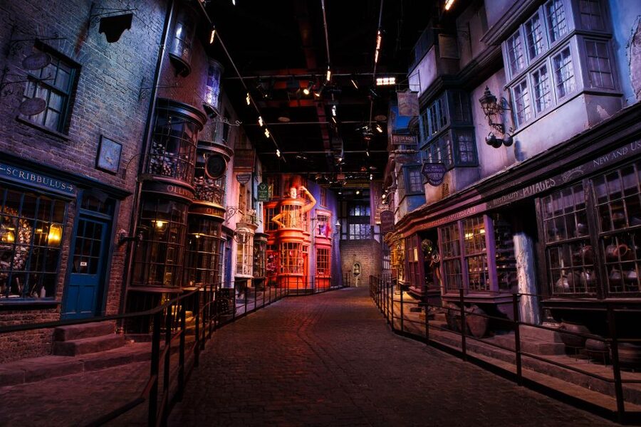 London: Warner Bros. Studio Tour and River Thames Cruise - Diagon Alley and the darker side of wizarding London