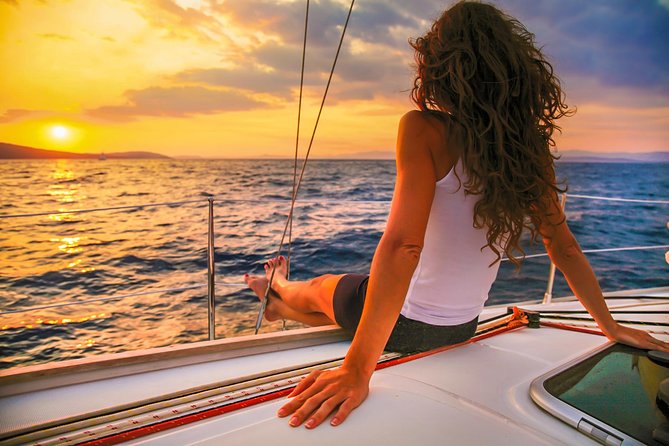 Los Cabos Luxury Sunset Sail with Light Appetizers and Open Bar - The crew makes the difference