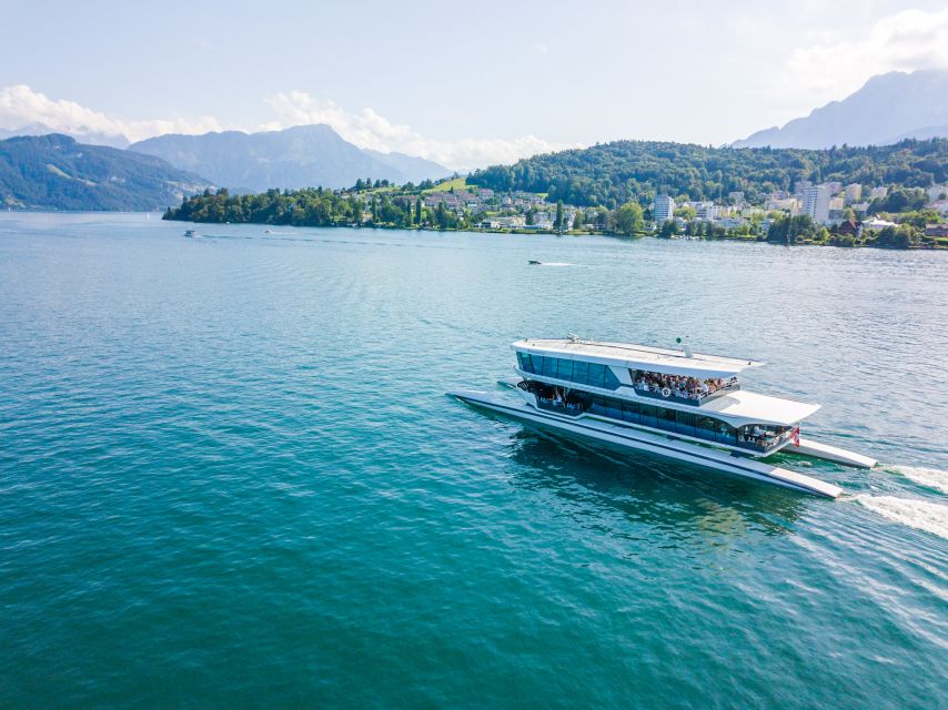 Lucerne: Round-Trip Catamaran Cruise on Lake Lucerne - Finding your best seat on the catamaran