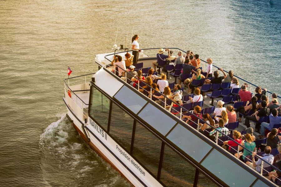 Lyon: Guided Sightseeing Cruise - Vieux Lyon from the water