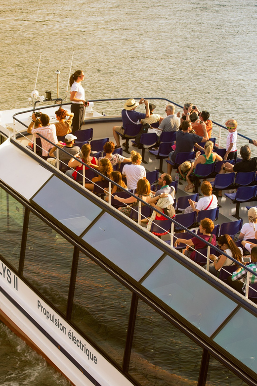 Lyon: Guided Sightseeing Cruise - Boarding at Quai des Célestins