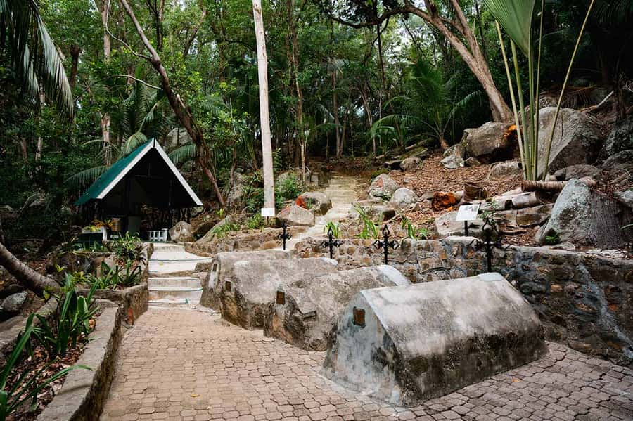 Mahé: Saint-Anne Marine Park and Moyenne Island Cruise - What to pack and how to prepare