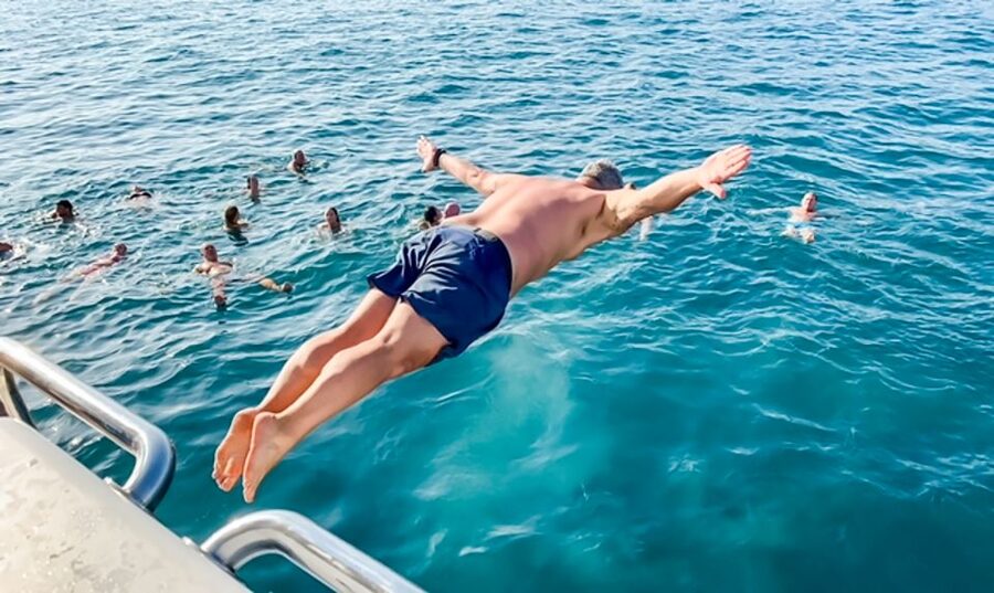 Málaga: Scenic Catamaran Cruise - Finding your best seat on the 24-meter catamaran