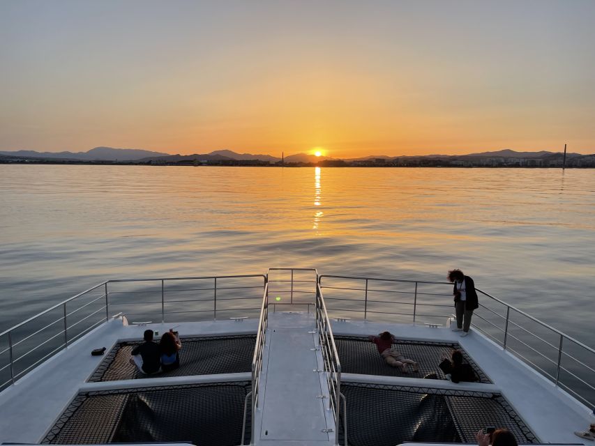 Málaga: Sunset Catamaran Trip - Leaving Muelle Uno for the Mediterranean