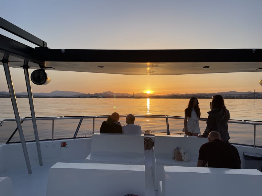 Málaga: Sunset Catamaran Trip - The sunset pause is the main event