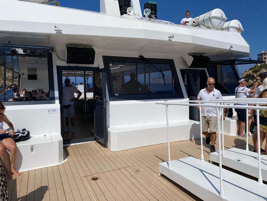 Mallorca: 3.5-Hour Boat Trip with Swimming and Snorkeling - Food, drinks, shade, and the onboard mood