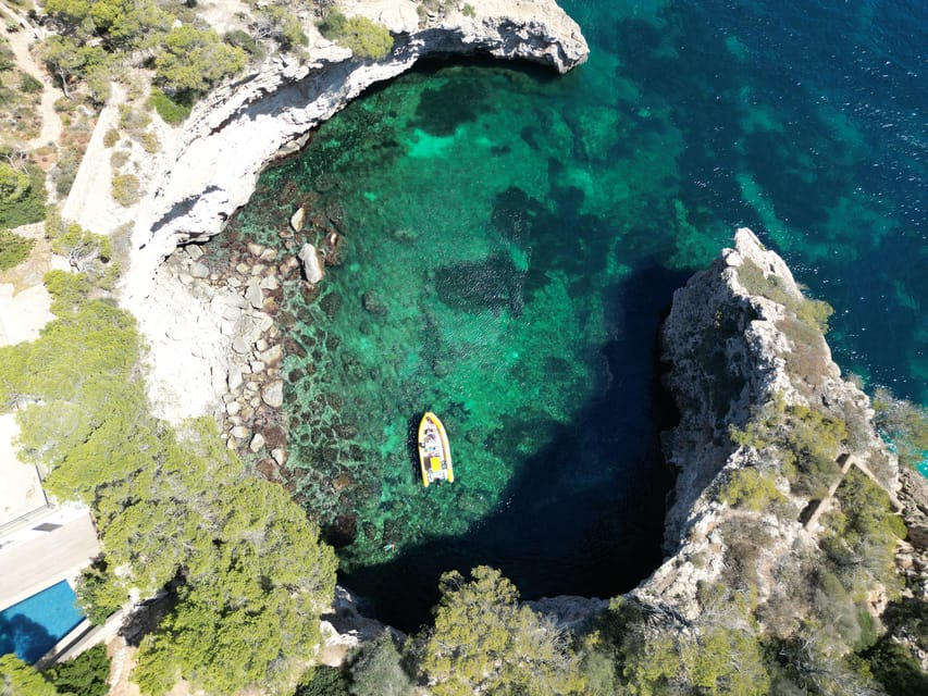 Mallorca: Caló des Moro and Cala Marmols Boat Tour - Cala Màrmols, the quieter second swim