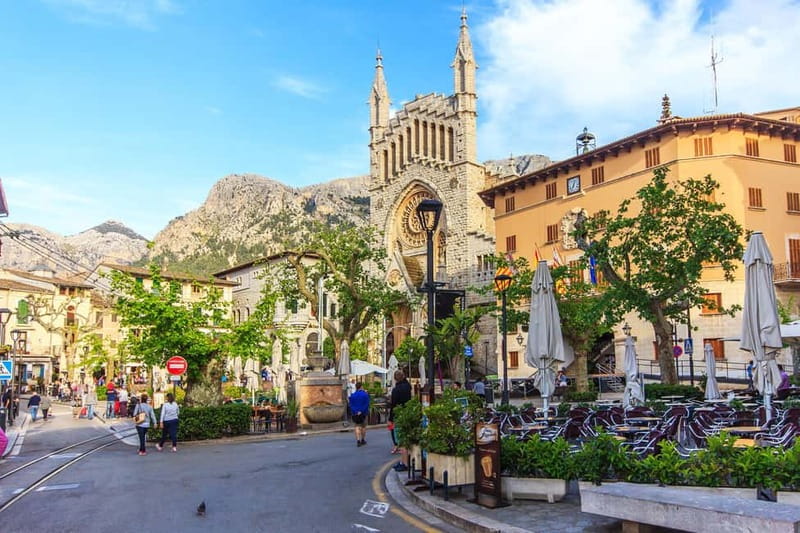 Mallorca: Full-Day Island Tour by Train, Tram, and Boat - A short look at Sóller