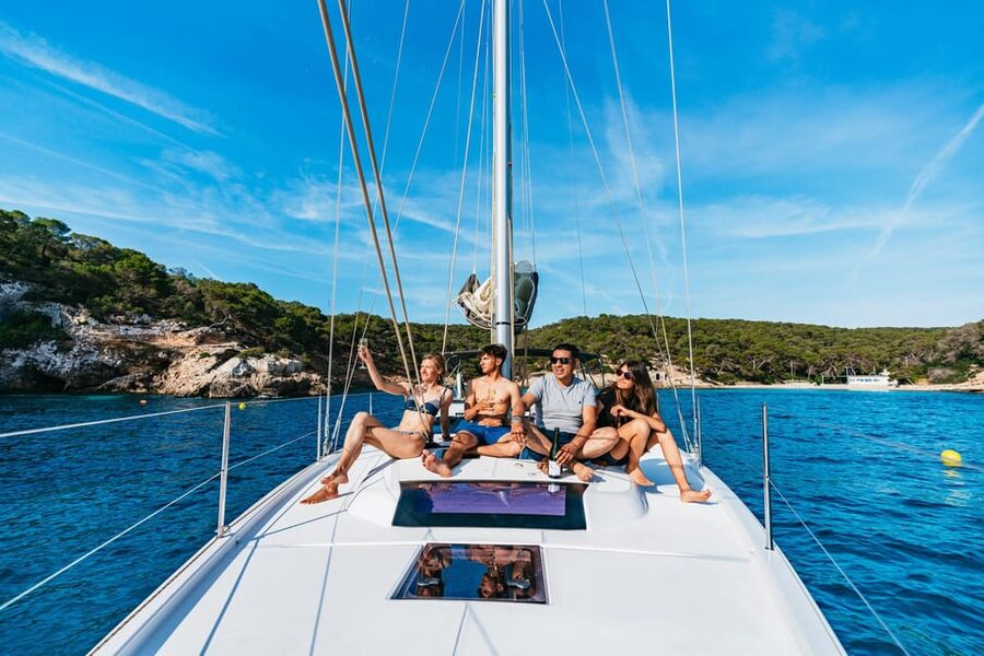 Mallorca: Midday or Sunset Sailing with Snacks and Open Bar - The five-minute safety briefing
