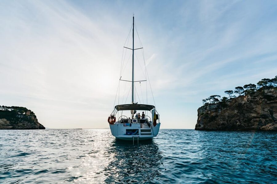 Mallorca: Midday or Sunset Sailing with Snacks and Open Bar - Sailing out across Palma Bay