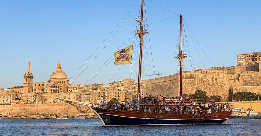 Malta: Lazy Pirate Boat Party with Drinks & Food - At a glance