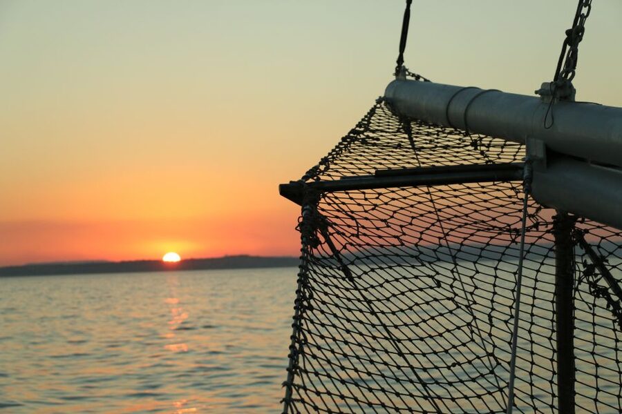 Malta: Lazy Pirate Boat Party with Drinks & Food - Leaving Sliema as the sun goes down