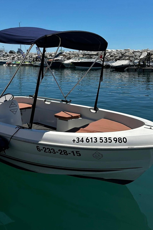 Marbella: Puerto Banús Boat Rental with No License Needed - A word about safety and responsibility