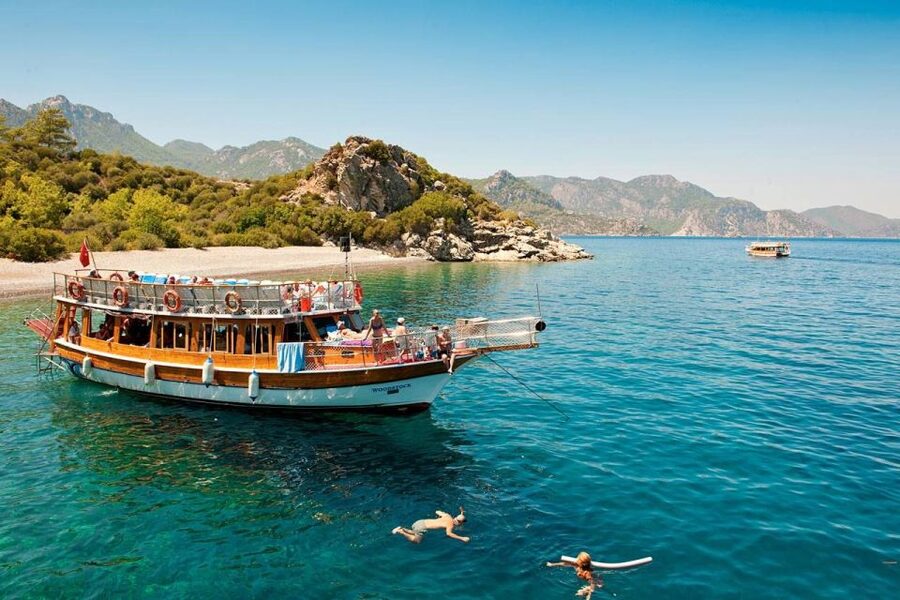 Marmaris: Boat Trip with Unlimited Drinks and BBQ Lunch - Heaven Island and the early views from the water