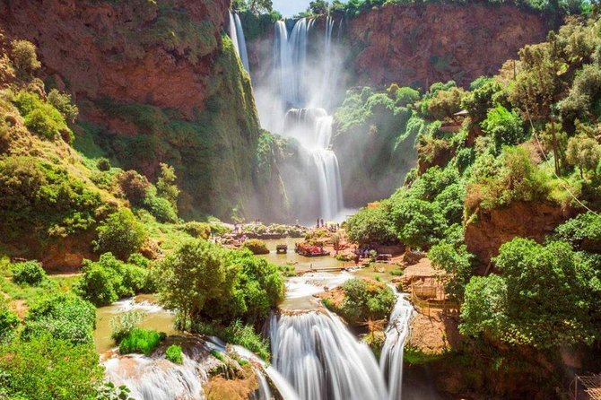 Marrakech: Ouzoud Waterfalls Guided Day Trip with Boat Ride - Lunch with a view of the falls