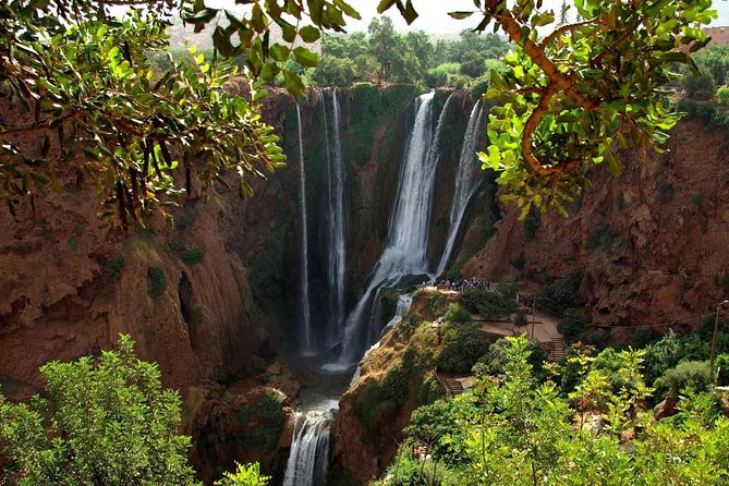 Marrakech: Ouzoud Waterfalls Guided Day Trip with Boat Ride - First views of the 100-meter cascade