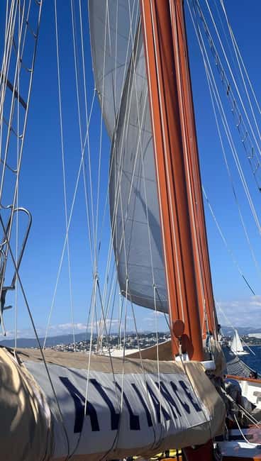 Marseille: Calanques Sailing Cruise with Lunch and Wine - The first swim near Riou and the Calanques