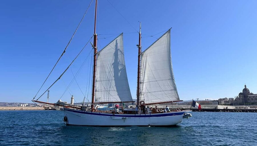 Marseille: Calanques Sailing Cruise with Lunch and Wine - What to bring for comfort